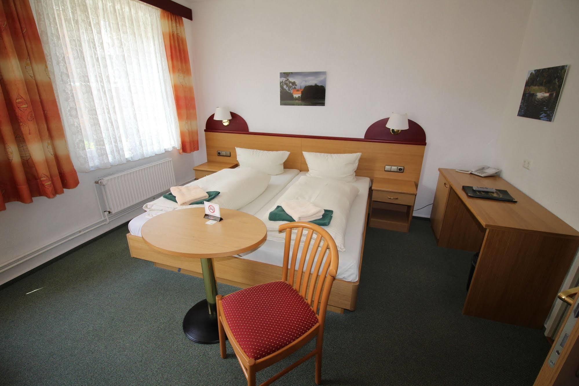 Hotel Carstens Bordesholm Dış mekan fotoğraf